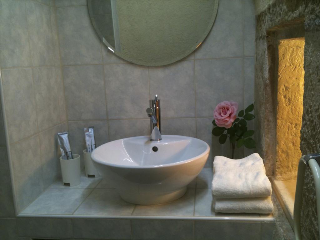 Les Epis D'Or Bed and Breakfast L'Isle-sur-Serein Kamer foto