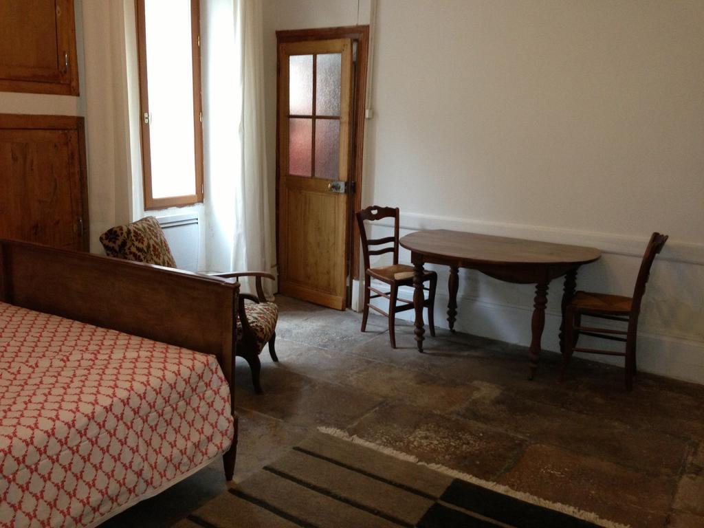 Les Epis D'Or Bed and Breakfast L'Isle-sur-Serein Kamer foto